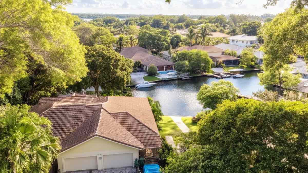 Residential-Tree-Trimming-for-Daytona-Beach-FL-Homeowners Residential Tree Trimming for Daytona Beach FL Homeowners | Tree Trimming Services in Daytona Beach, FL | Florida Foliage | Tree Removal | Storm Tree Prep in Central FL
